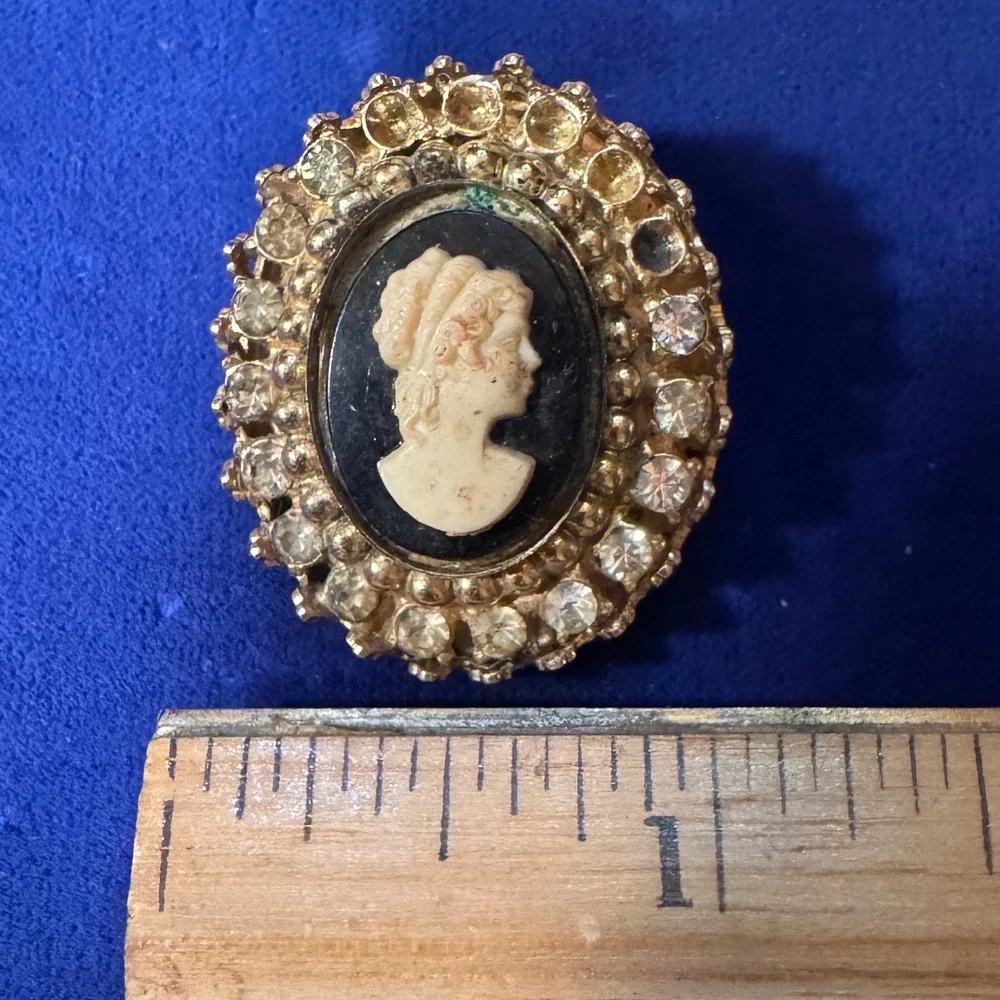 Vintage Coro Cameo Brooch Gold Tone Rhinestone Frame Signed Oval Pin Victorian